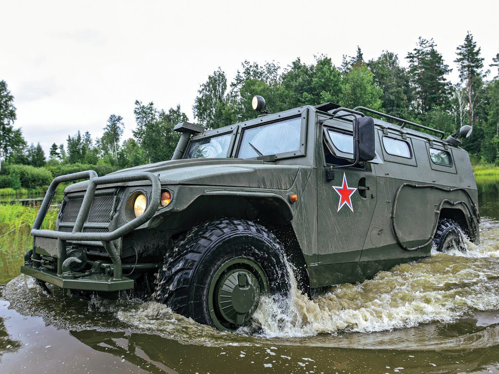 KAMIYA 1/144 Russian GAZ Tiger 4x4 Vehicle #RSU167 